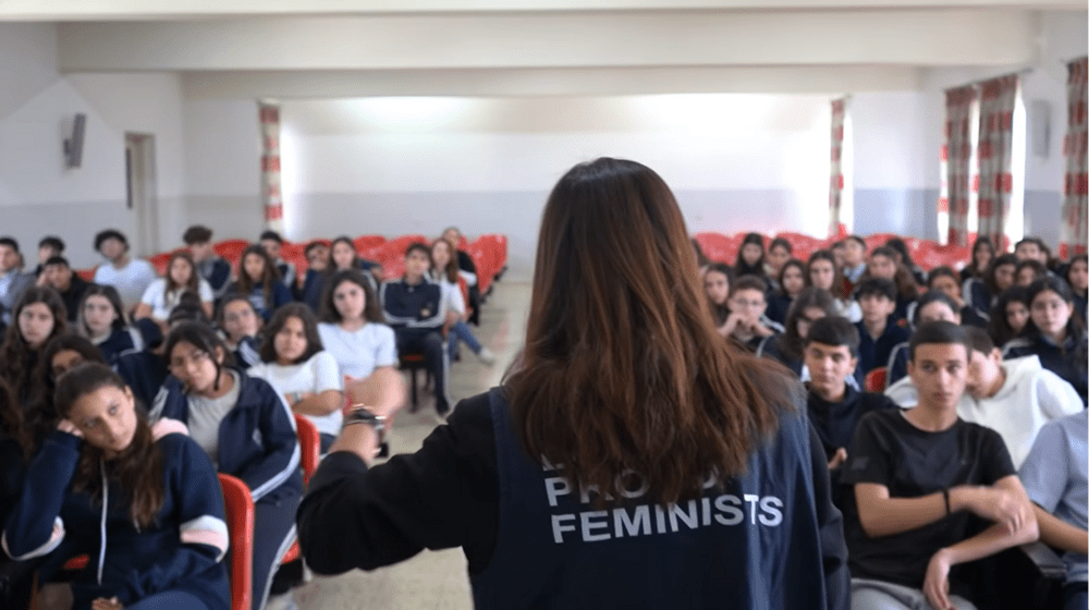 A facilitator conducts an awareness-raising session on online GBV violence and prevention strategies to high school students / North Lebanon